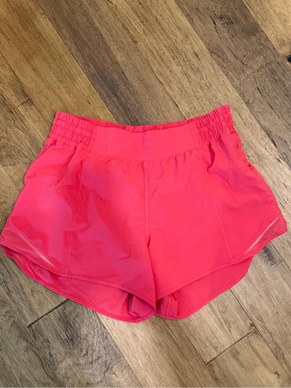 Lululemon Hotty Hot HR SHORT4”Lined